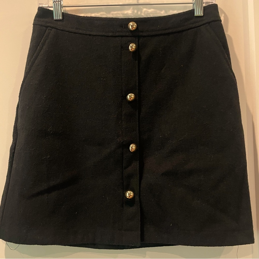 LOFT black mini w gold buttons!